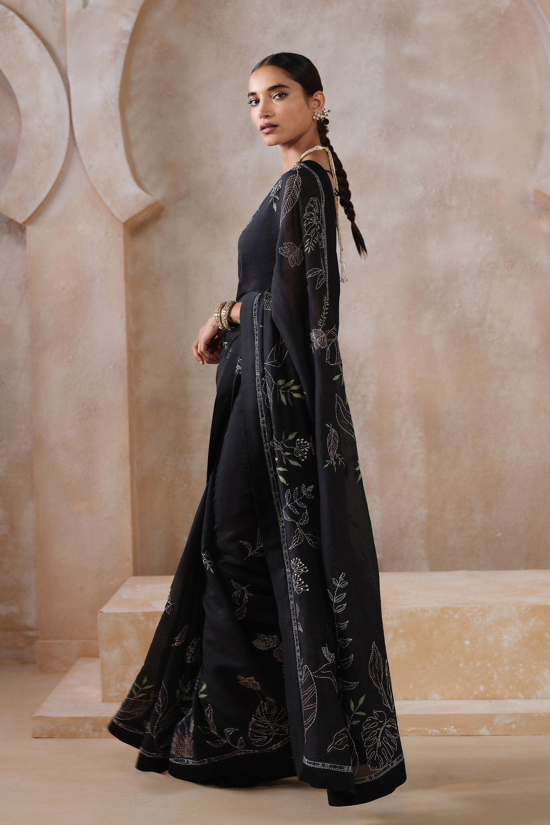 Ampelio Hand-embroidered Kantha Mul Saree - Black